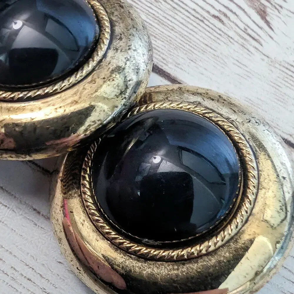 Vintage clip earrings